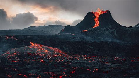 Iceland volcano errupting, fire, volcano, iceland, mountains, HD ...