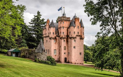 Craigievar Castle - Britain's Castles