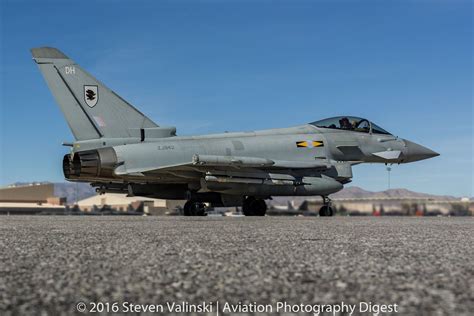 Eurofighter Typhoon FGR4 | Aviation photography, Royal air force ...