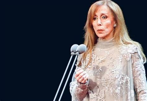 Fairouz biography, birth date, birth place and pictures