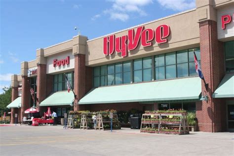 4. Iowans understand that Hy-Vee is the go-to grocery store in most ...