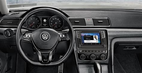 Check Out the Plush and Deluxe Volkswagen Passat Interior