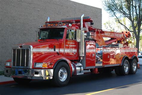 LOS ANGELES FIRE DEPARTMENT (LAFD) HEAVY RESCUE TRUCK - a photo on ...