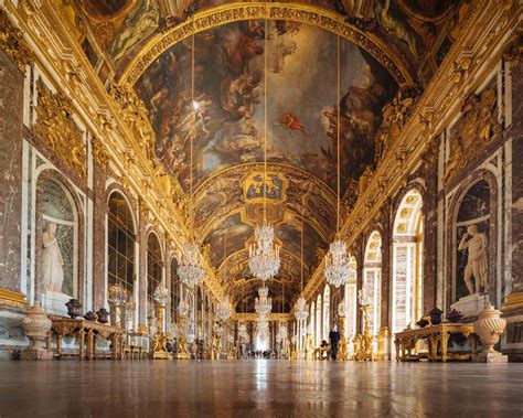 hall-of-mirrors-palace-versailles-paris-interior-ornate-travel-destination