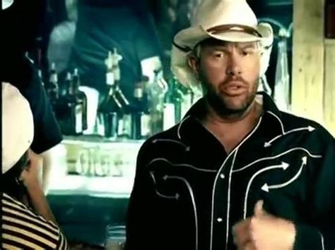 Toby Keith - I Love This Bar [Video] | Country music singers, Keith ...