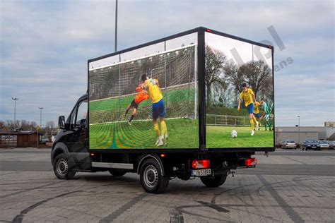 BoxLED - LED advertising van, truck | Digital | Screen-LED