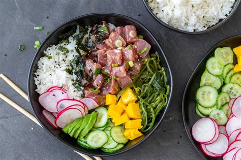 Hawaiian Poke Bowl (THE BEST) - Momsdish