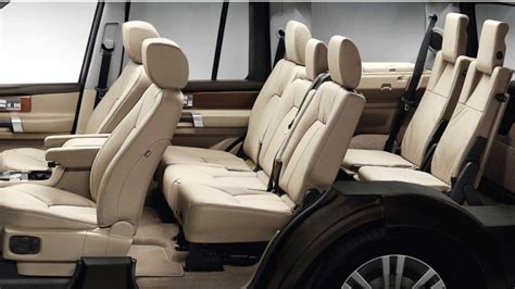 Discovering the Land Rover LR4 Interior and Accessories