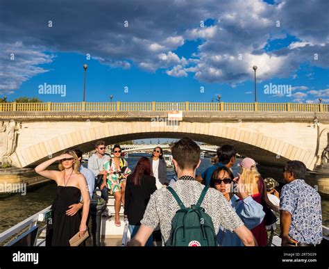 Tourist boat passing under, Invalides Bridge, The Pont des Invalides ...