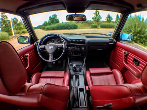 Red Leather Seats in Cardinal BMW E30 Interior