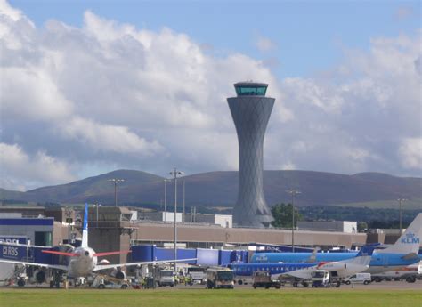 Edinburgh Airport break records! – Scotiana