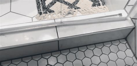 How to Tile a Shower Curb (Schluter Kerdi Shower Curb Tile Installation ...