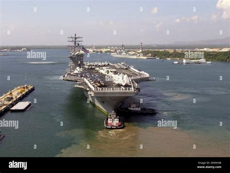 US Navy USS Nimitz (CVN 68) and her embarked Air Wing, Carrier Air Wing ...