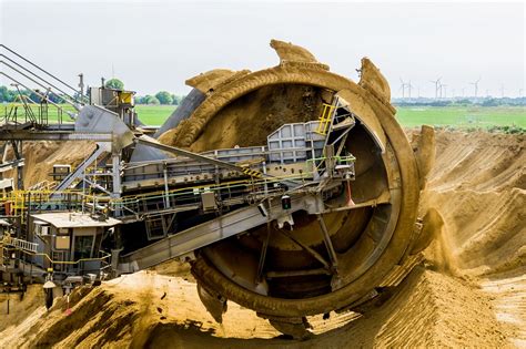 Trends in Heavy Mining Equipment for Mining Equipment Manufacturers