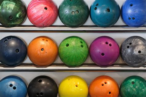 Bowling Balls - Kids Learn to Bowl