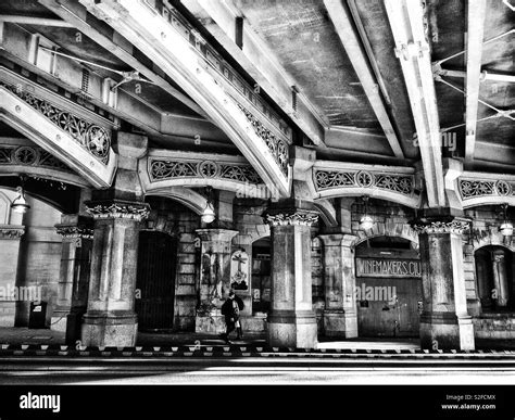 Iron girder hi-res stock photography and images - Alamy