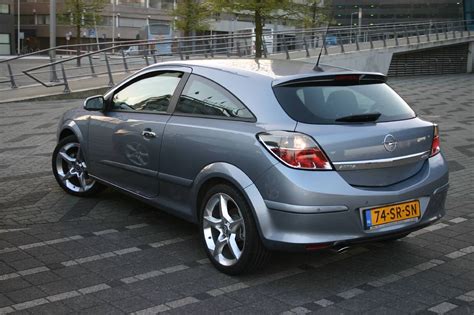 Opel Astra GTC | Opel Astra GTC - Black Sapphire and Silver … | Flickr