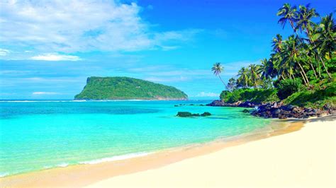 Tropical Paradise: Stunning HD Wallpaper of a Serene Beach and Island