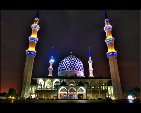 Blue mosque Malaysia | Religious symbols, Night scenery, Mosque