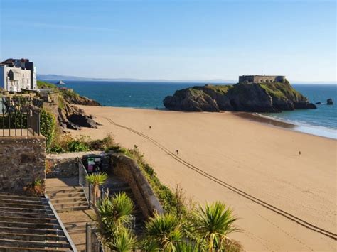 Tenby Castle Beach in Pembrokeshire - so much to see and do