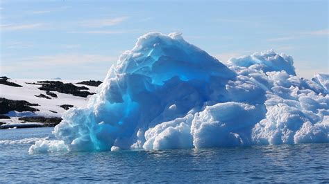 Antarctica's Ice Sheet Is Melting 3 Times Faster Than Before [Video]