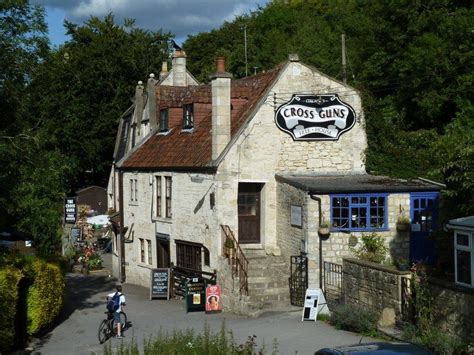 √ Bradford On Avon Canal Pubs