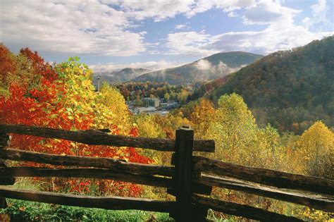 Fall Colors Of Gatlinburg Tennessee. wallpaper | nature and landscape ...