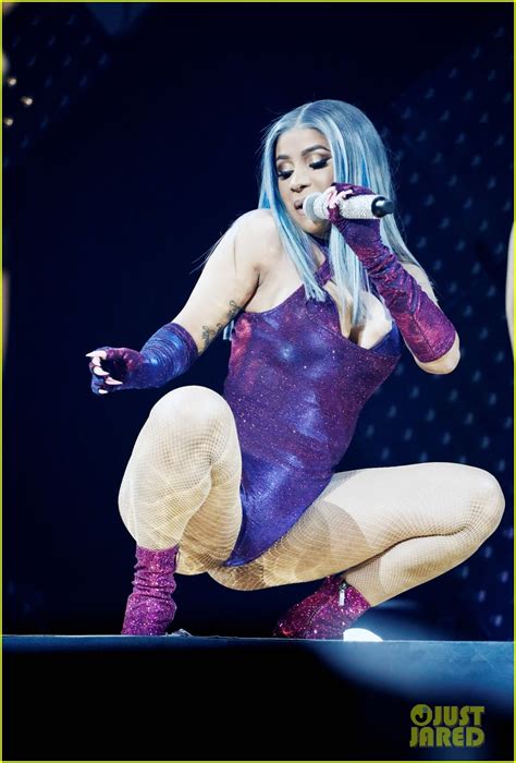 Cardi B Performs at BET Experience 2019 Concert After Being Indicted in ...