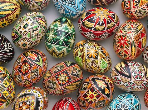 Russian Colored Easter Eggs | El Grande Pics