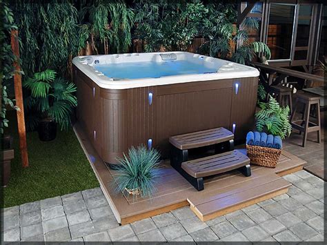 20+ Hot Tub For Small Patio - DECOOMO