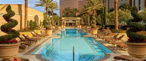 The Palazzo® Las Vegas Pools | Las Vegas Hotel Pools