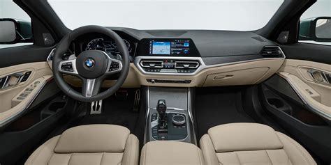 BMW 3 Series Touring Interior & Infotainment | carwow