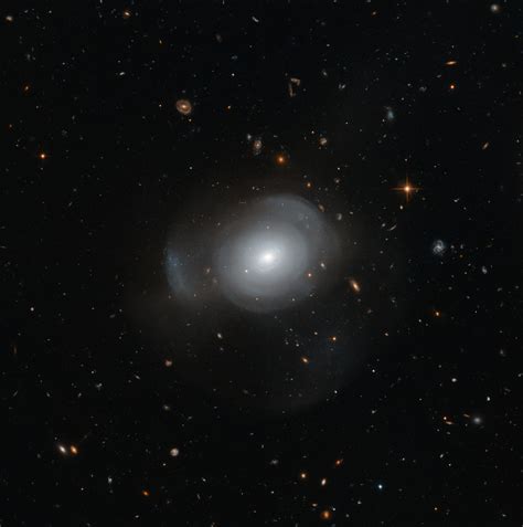 Hubble Views Elliptical Galaxy PGC 6240