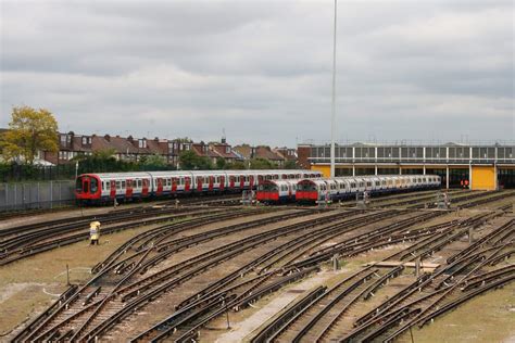 Tube Histories: A Brief History of the Piccadilly Line - Londontopia