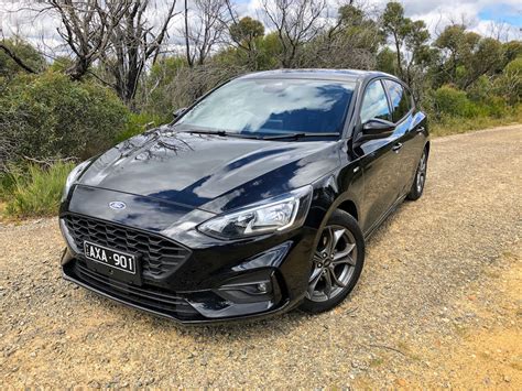 Ford Focus ST-Line 2019 Review | Practical Motoring