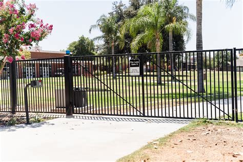 Swinging Automatic Vehicle Entry Gate - AGS