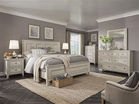 Is White Bedroom Furniture a Good Idea? - The Pamaro Shop