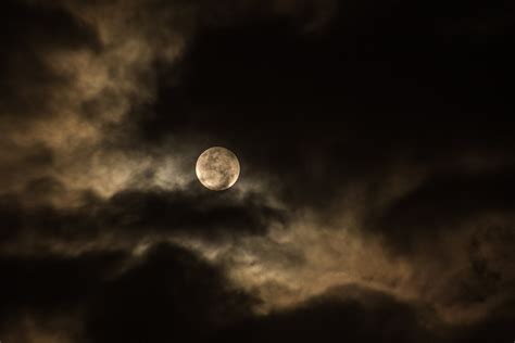 Cloudy Dark Full Moon - Free photo on Pixabay