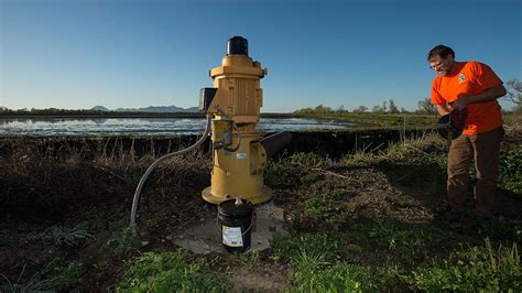 U.S. wells are pumping up groundwater from increasing depths