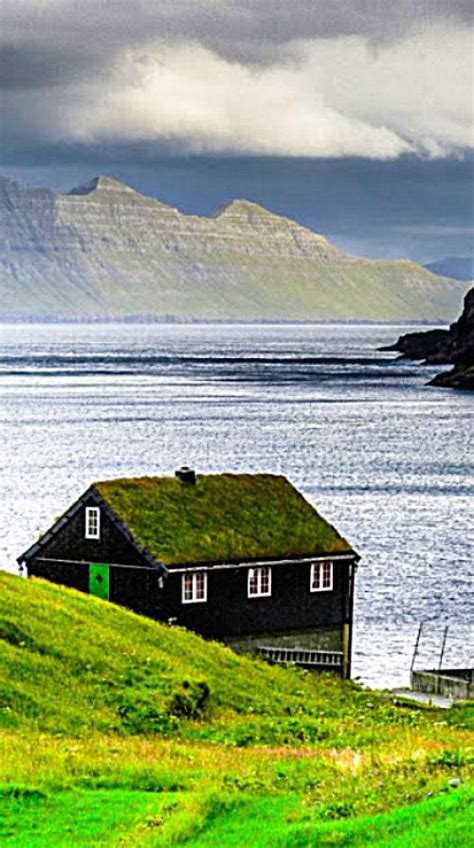 Pin by Ina Lee Nesbitt on Iceland | Faroe islands, Cottages by the sea ...