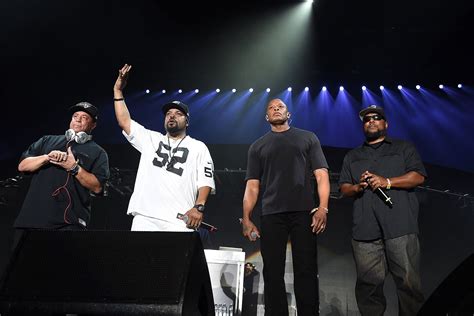 N.W.A surviving members perform together for first time in 27 years ...