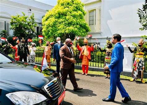 Jokowi Welcomes Papua New Guinea PM at... - JPNN.com