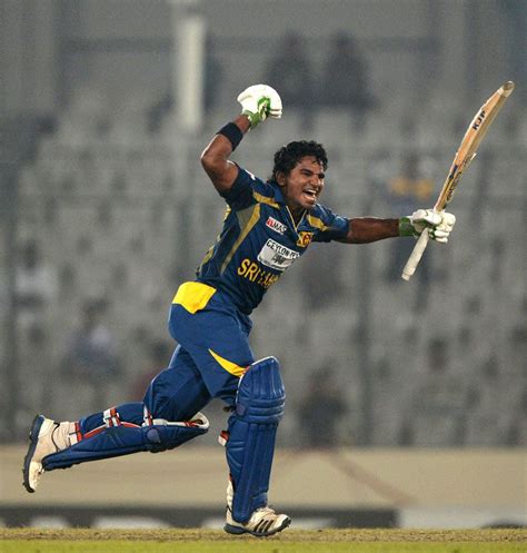 Kusal Perera celebrates his century | ESPNcricinfo.com