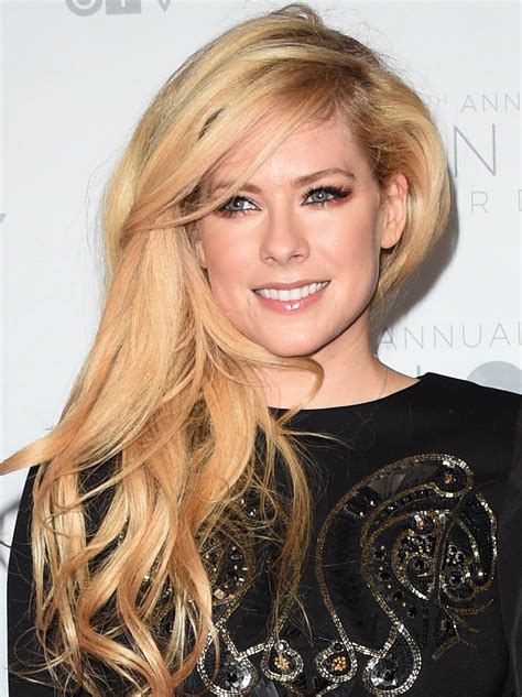 Avril Lavigne Says 'It's Been a Long Recovery' as She Announces New ...