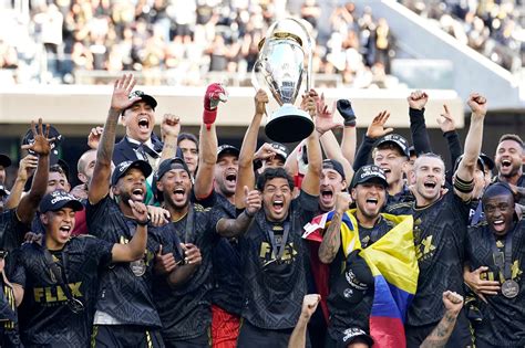 MLS Cup: LAFC Beats Philadelphia in Dramatic Final - The New York Times