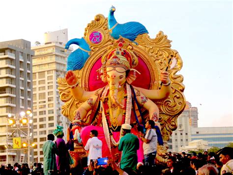 Mumbai Ganpati Festival Tours - Ganesh Chaturthi Visarjan Tour