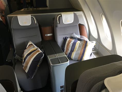 Best Seats Lufthansa 747 400 | Cabinets Matttroy