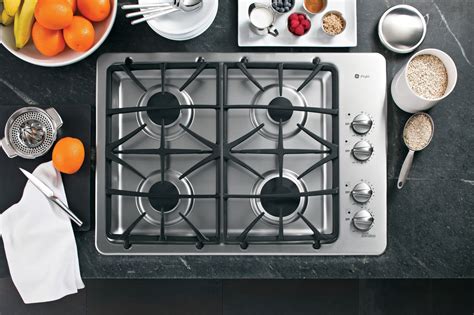 GE PGP943SETSS 30 Inch Gas Cooktop with 4 Sealed Burners, PowerBoil ...