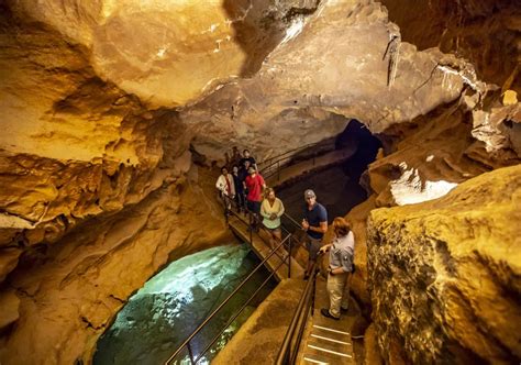 Jenolan Caves, Blue Mountains - Guided tours, accommodation & bushwalks ...