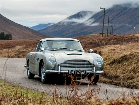 Aston Martin Will Recreate the DB5 from Goldfinger, Complete with Gadgets